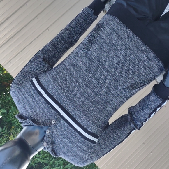 SIX LINCOLN New York Men's Cotton/Polyester Blend (3) Button Pull Over Hoodie - Picture 11 of 17